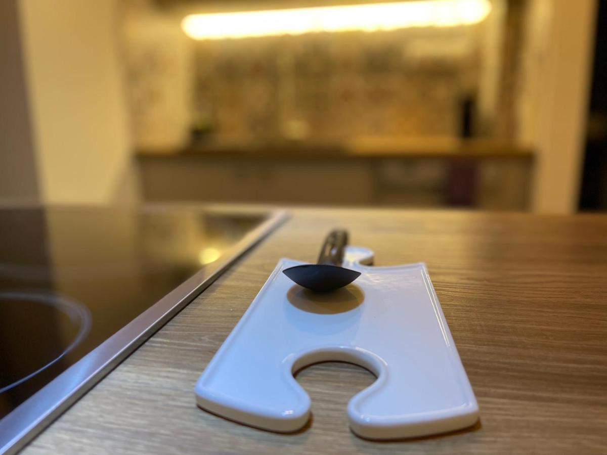 Christina-Anna Athens City Center Walking Distance To Everywhere And Acropolis, In One Of The Most Favorable Locations By National Gardens And Zoo, Hellenic Parliament In Syntagma And Stylish Exquisite Kolonaki Cozy Renovated Apartment Exteriér fotografie